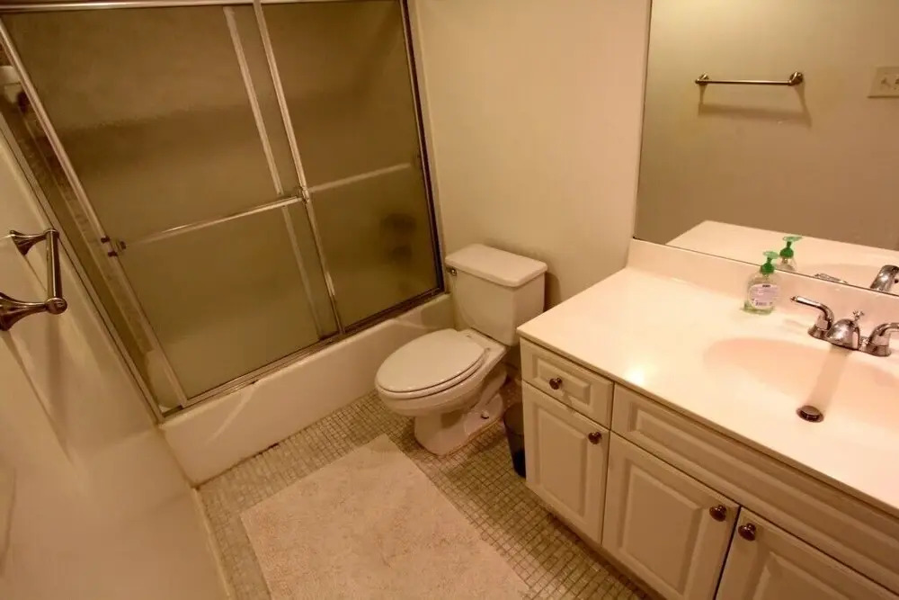 Large 1 Bedroom Bay View Apartment Or610