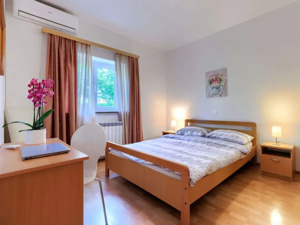 Apartment Mir Dorio