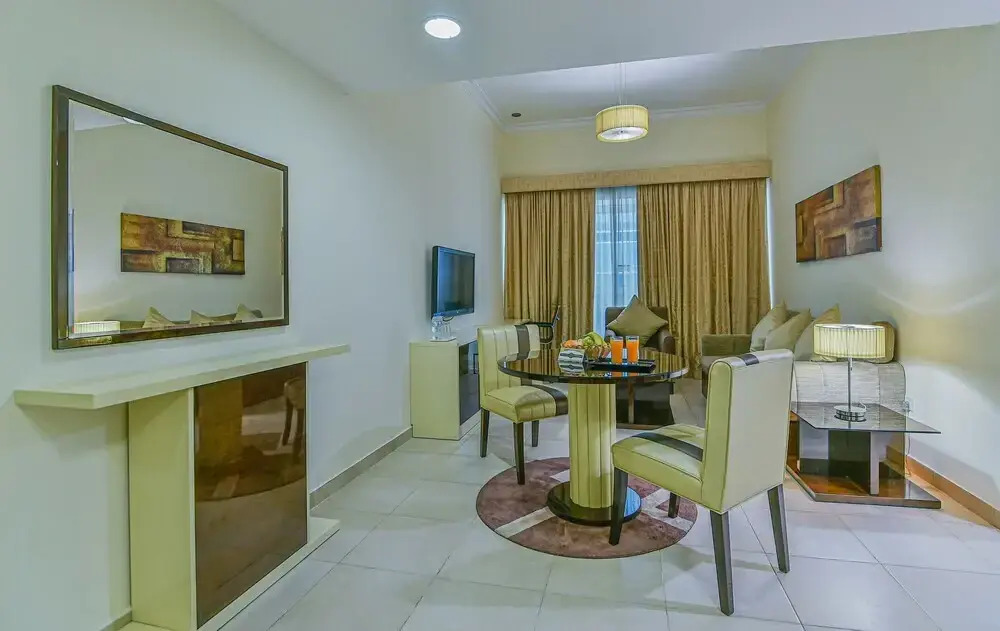 VISTA HOTEL APARTMENTS DELUXE
