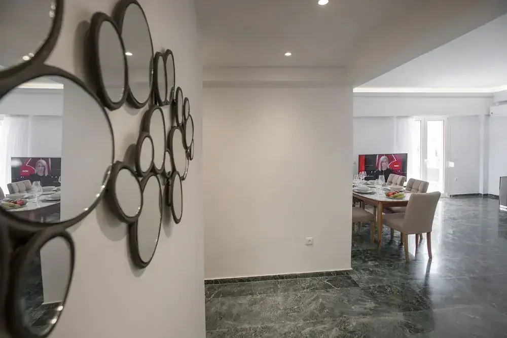 Roomy & Comfortable Apt Near Acropolis by GHH