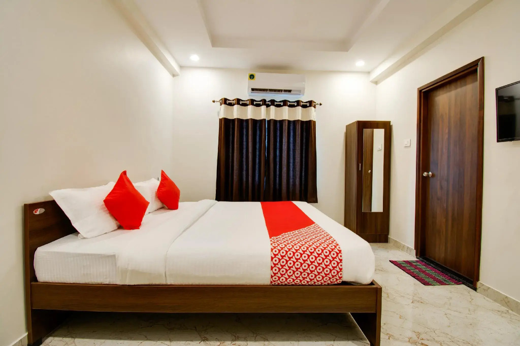 OYO 61576 Lavish Suites