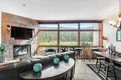 River Bank Lodge 2914