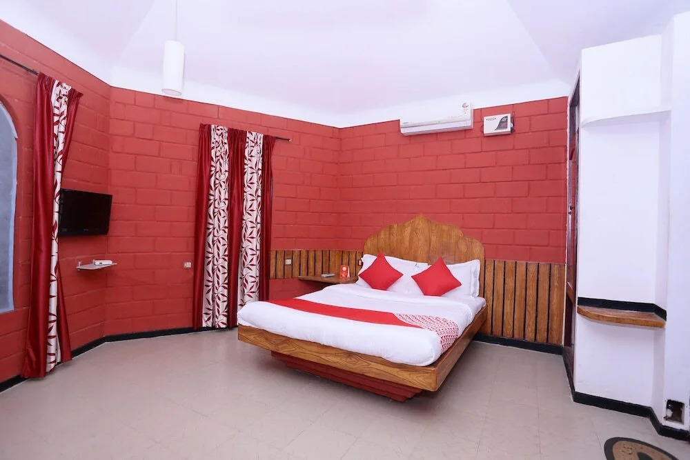 OYO 23594 T S Holiday Home Resort