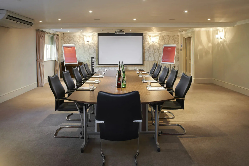 The Manor Elstree