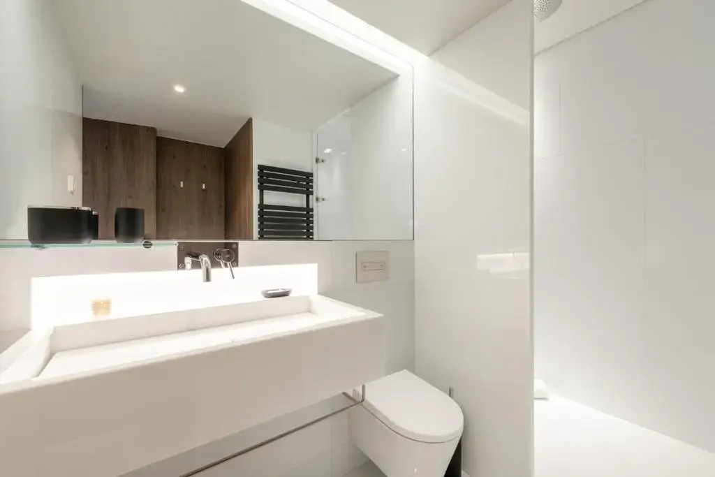 GuestReady - Midcentury Studio with Balcony in Santos 501