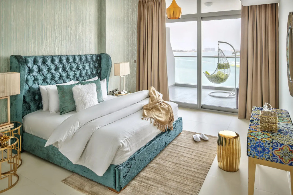 Luxury Staycation - Azure Residences