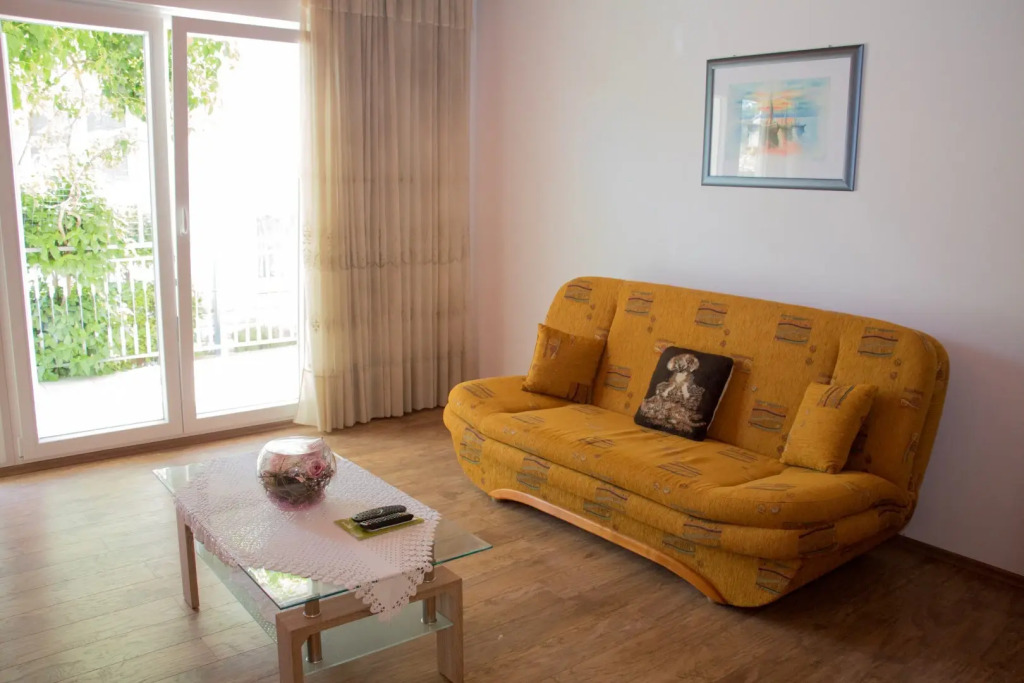 Apartment Radin - 2 bedroom apartment: A1 Vodice, Riviera Sibenik