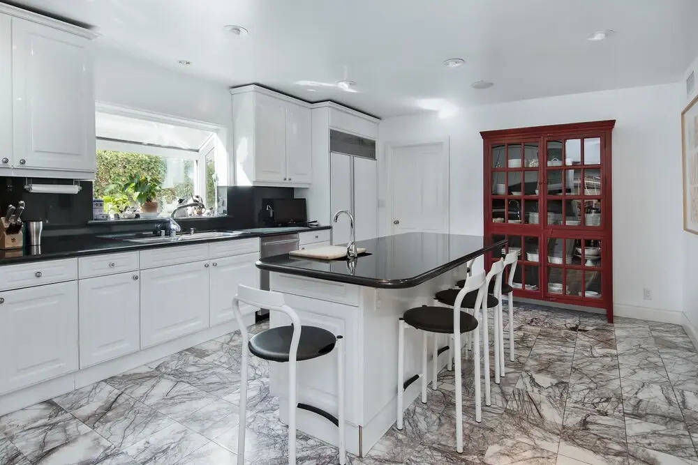 Hollywood Hills Upscale