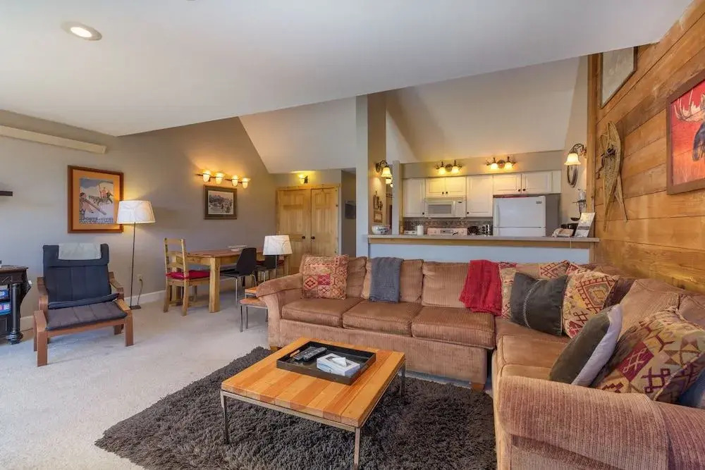 Plaza #1408 - 1 Br Condo