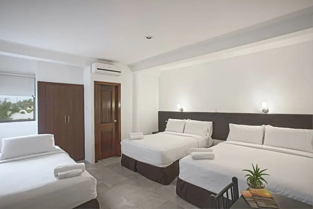 Hotel La Ría Playas