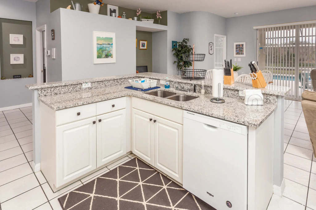 Sunset Lakes-ru1079