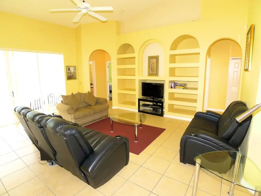 5 Bed Pool Home In Golf Community 131
