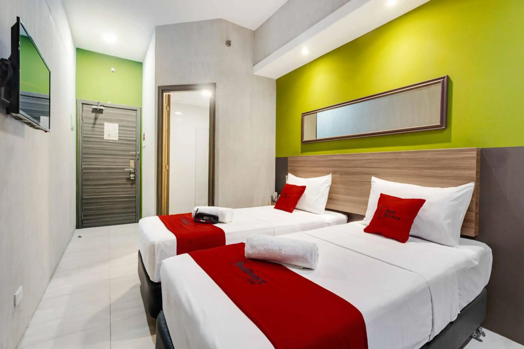 RedDoorz Plus @ Jones Avenue Cebu