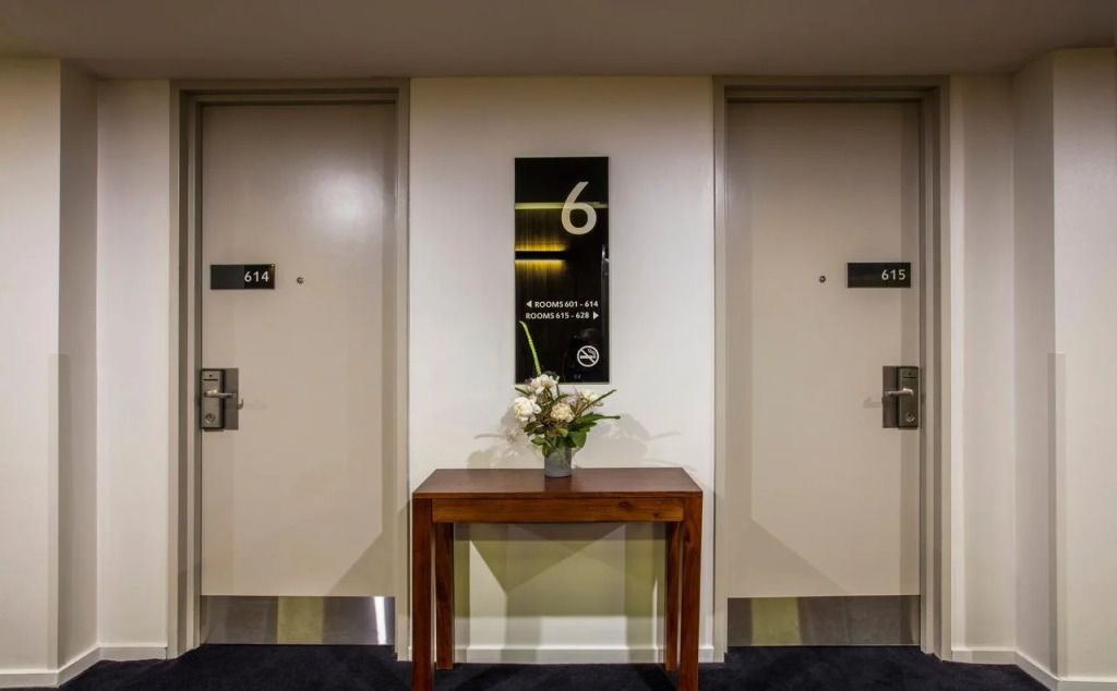 Hotel Indigo Melbourne on Flinders by IHG