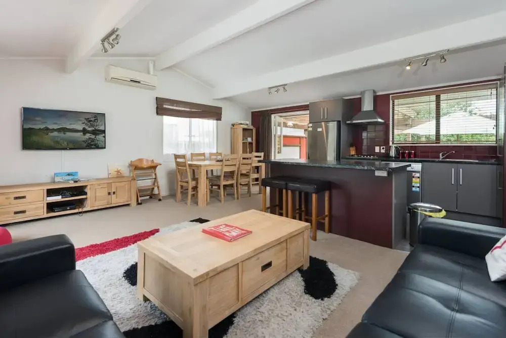 Awesome 4 Bed Beach House