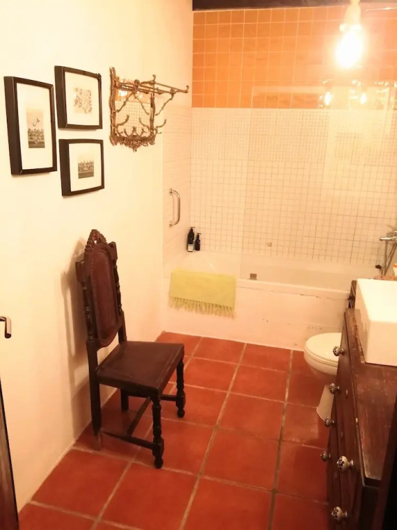 Beach House Babylon guest house with kitchenette and garden