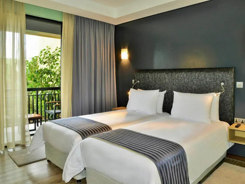 EPIC Hotel & Suites