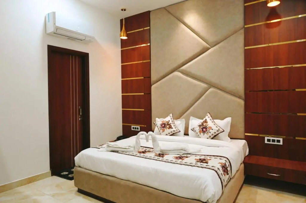 The Posh Hotel