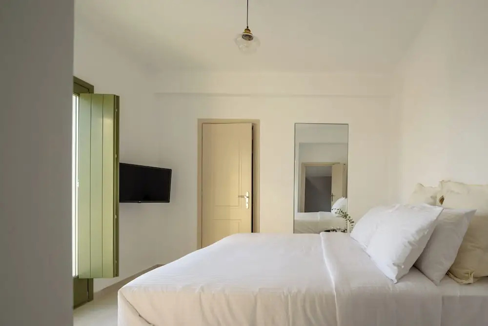 VILLA DI CAPO - Santorini Old Winery Luxury Villas