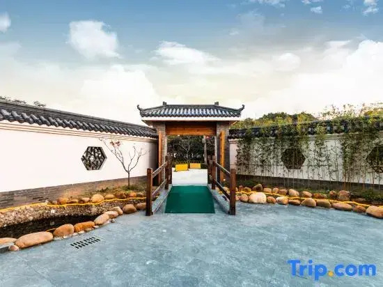 Shanghai shenzhuang B & B