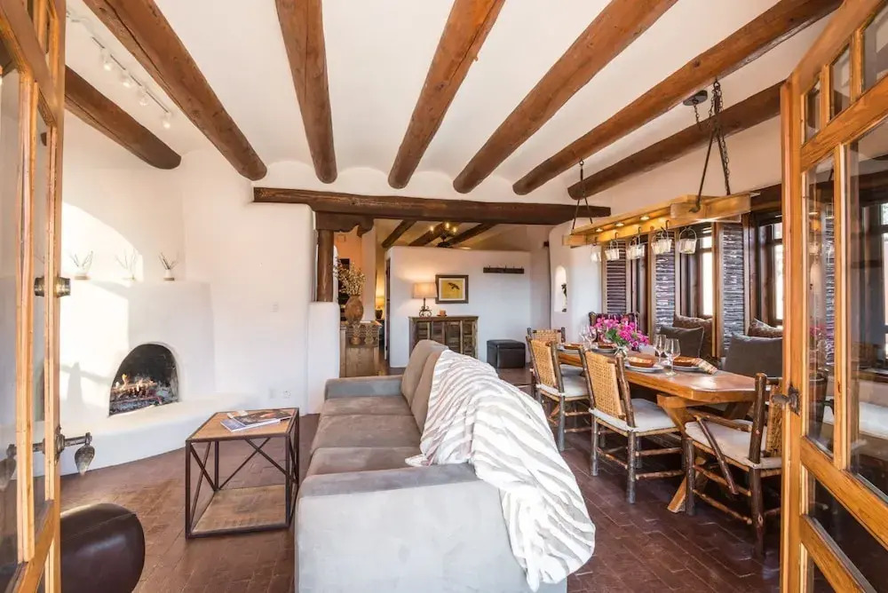 Buena Suerte - Quintessential Eastside Pied-a-terre, Fabulous Views and Patios, Kiva Fireplace, Walk to Canyon Rd. and the Plaza