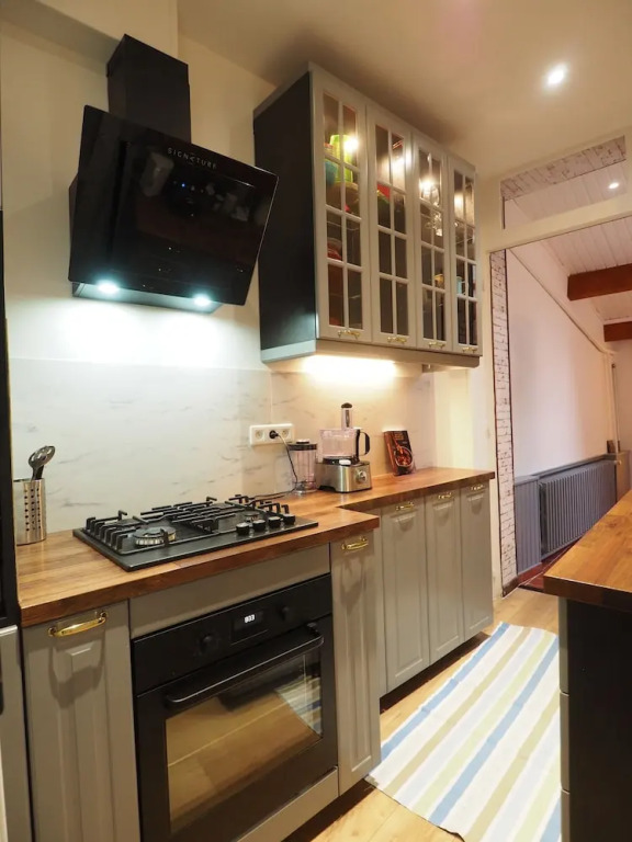 Elegant Bourgeoise Style House