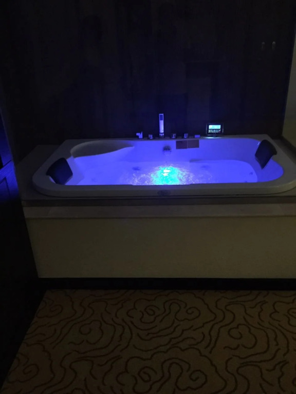 Diamond Hotel