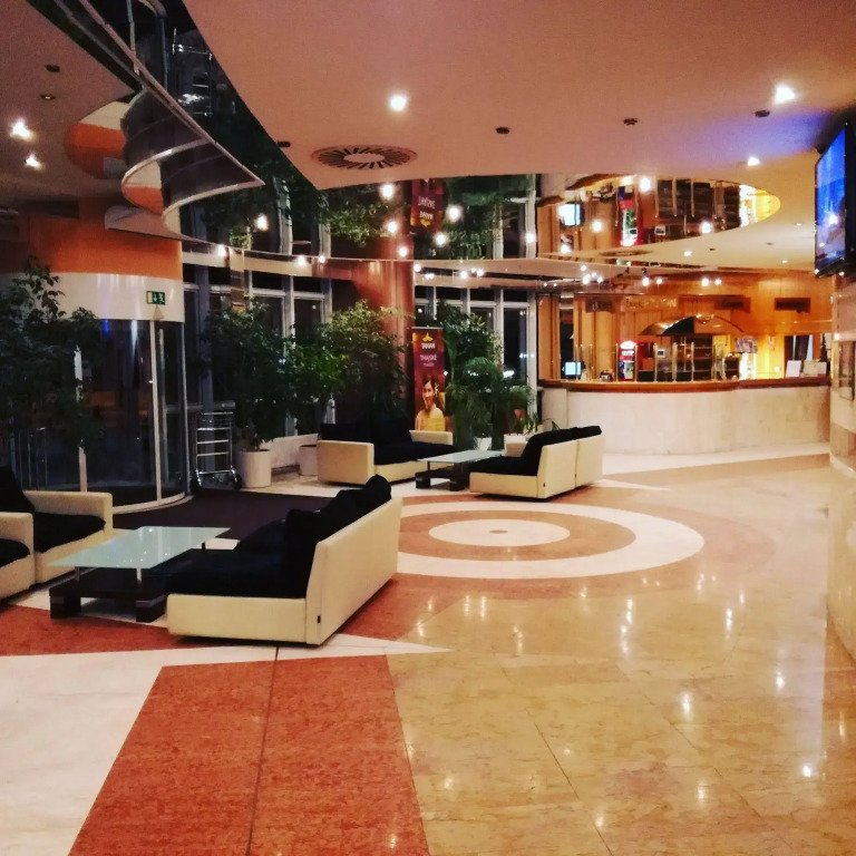 Cosmopolitan Bobycentrum - Czech Leading Hotels