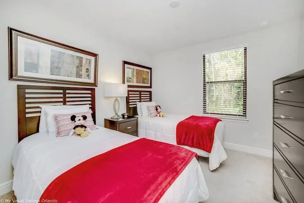 Spacious 4BD Town Home With Private Patio - Near Disney Parks AND Golf #8127