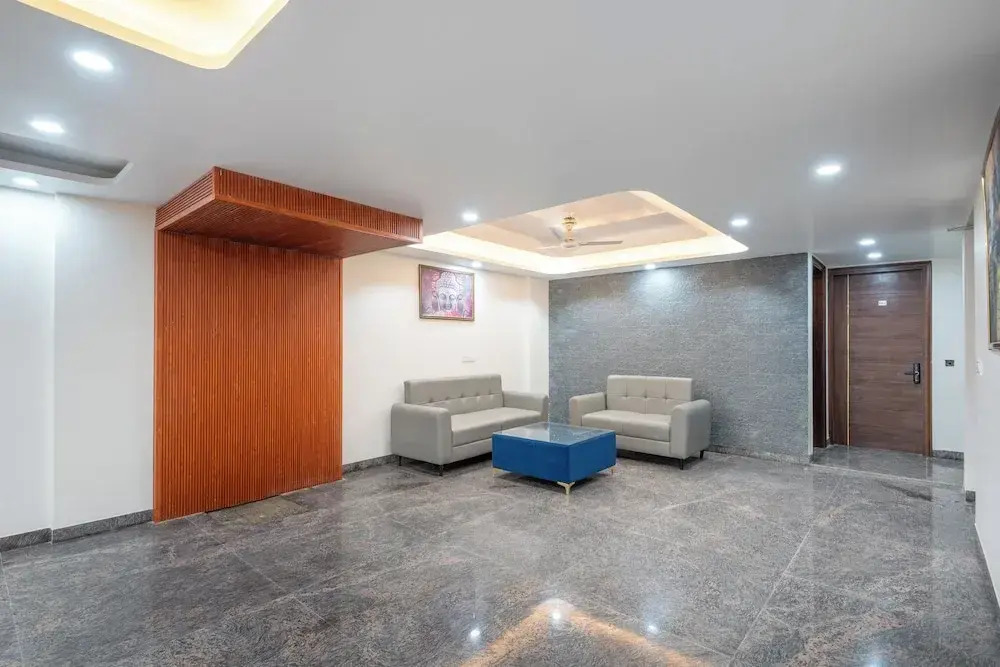 FabHotel Comfort N Stay - Huda City Centre Metro