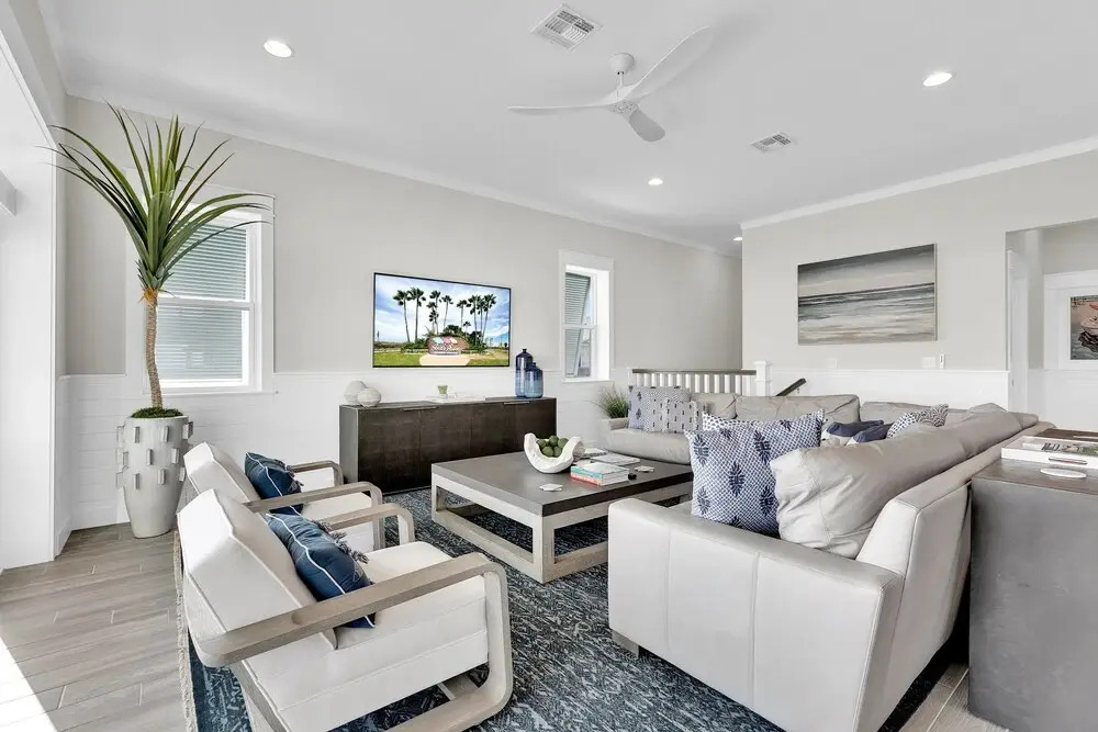 Kite One - Private Bayside Home With Pool And Hot Tub 4 Bedroom Home by RedAwning