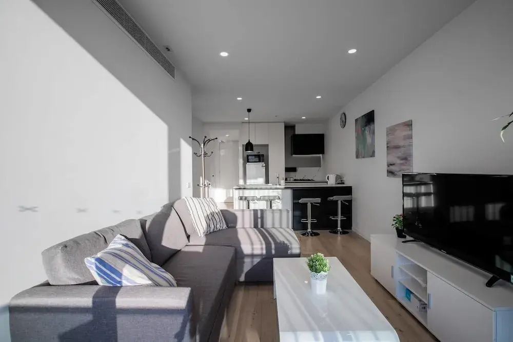 Brand New APT with Sea Views in Heart of St Kilda