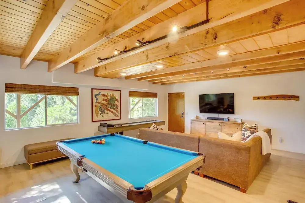 Designer A-frame in Lake Arrowhead w/ Game Room