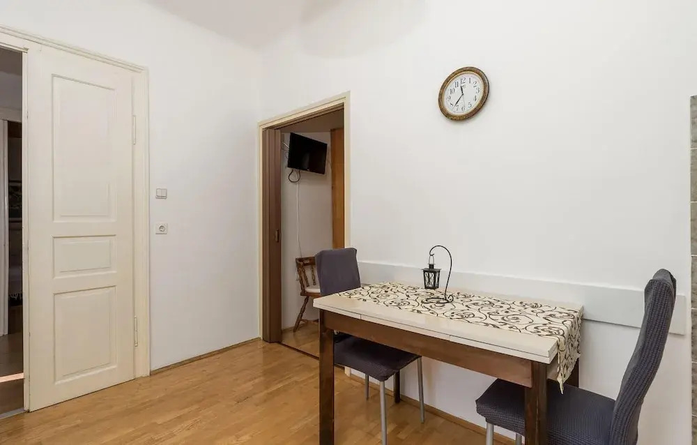 Beautiful Apartment in Omisalj With 1 Bedrooms and Wifi