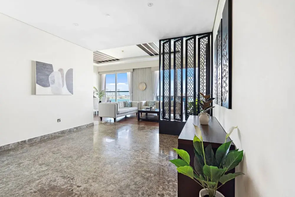 WelHome - Deluxe Apartment With Panoramic Sea Views