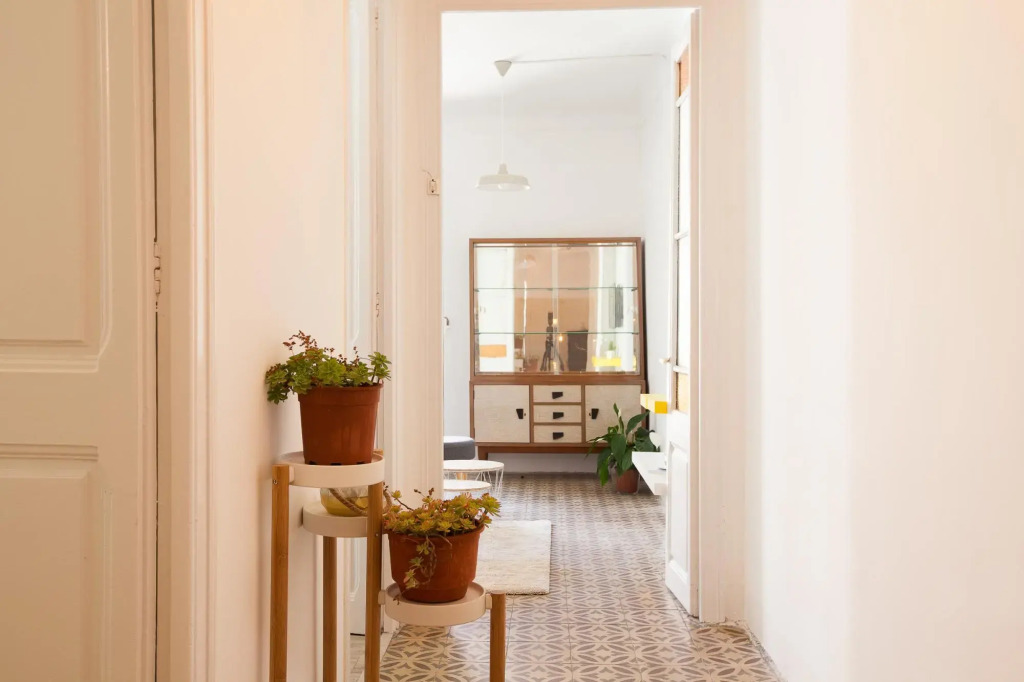 CONSELL DE CENT · Loving the Sagrada Familia 3BR comfort apartment
