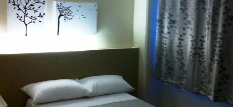 Myras Family Inn