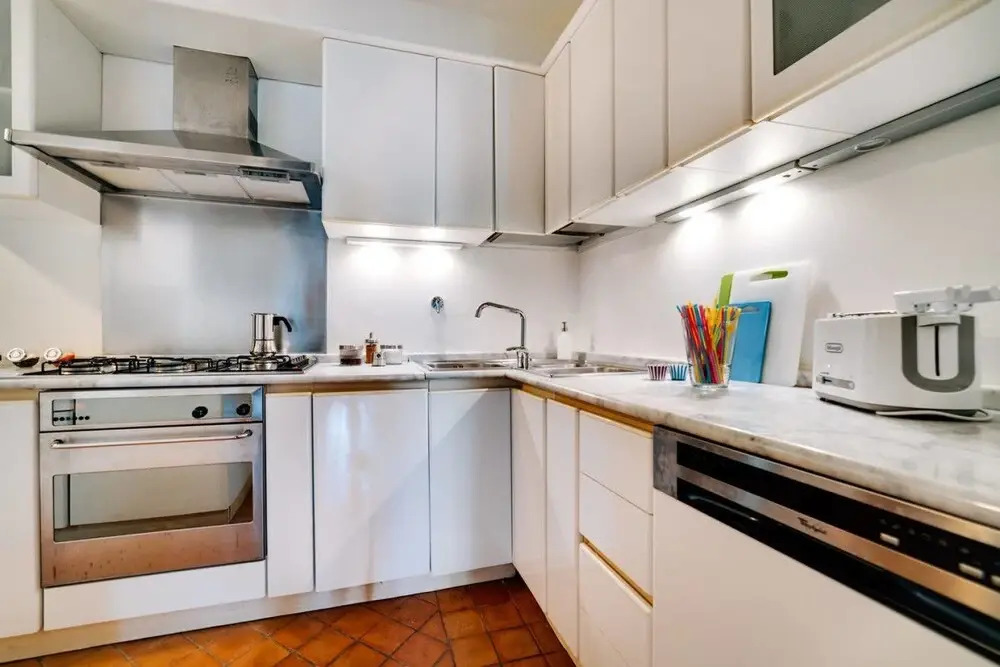 Amazing Flat for 6 People Close to Colosseum
