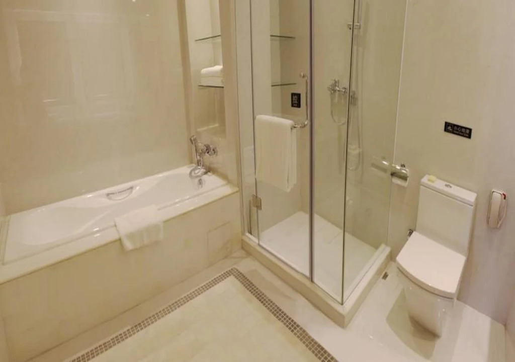 Leeden Jingxi Hotel