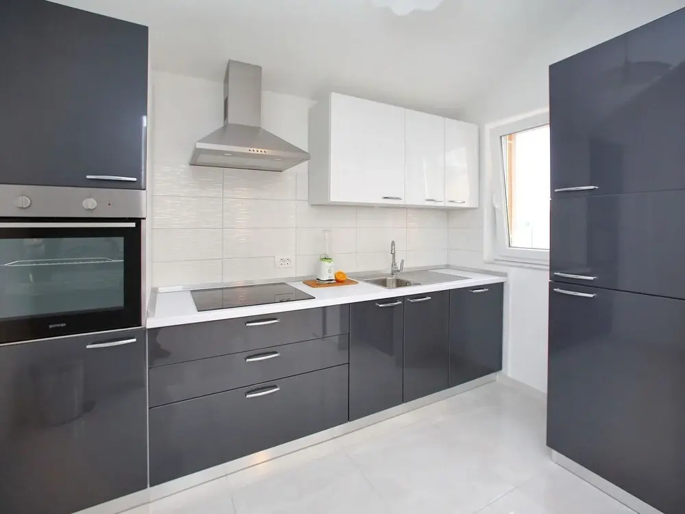 Spasious Two Storey Holiday Home With Great Sea View Terrace 300M From The Sea