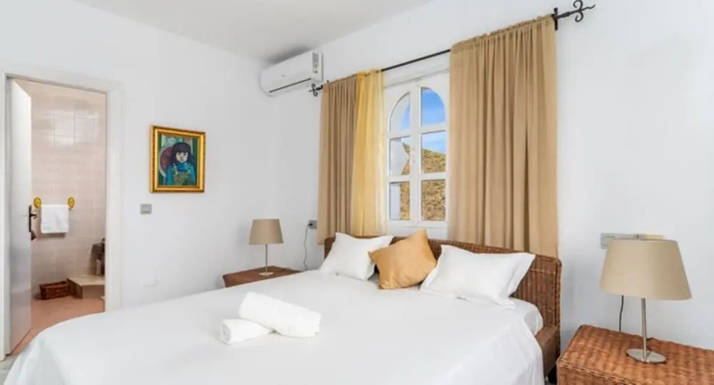 Villa - 4 Bedrooms with Pool, WiFi and Sea views - 107886