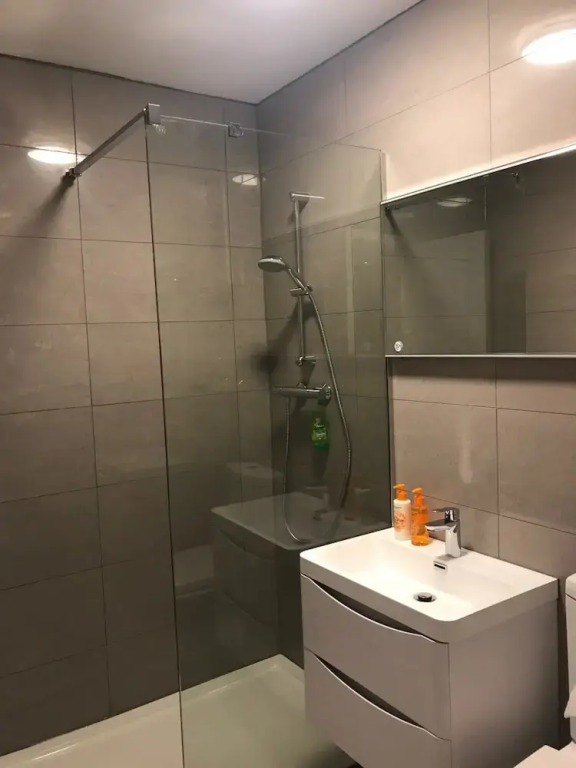 1 Bedroom River Side Flat