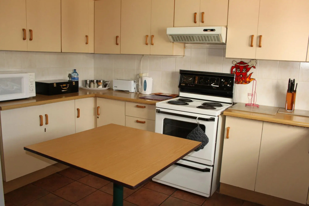 Pelican Lodge Guesthouse