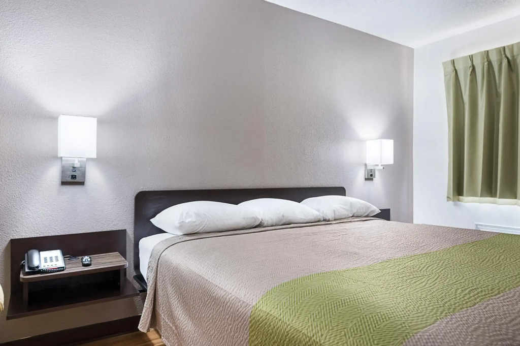 Motel 6-New Iberia, LA
