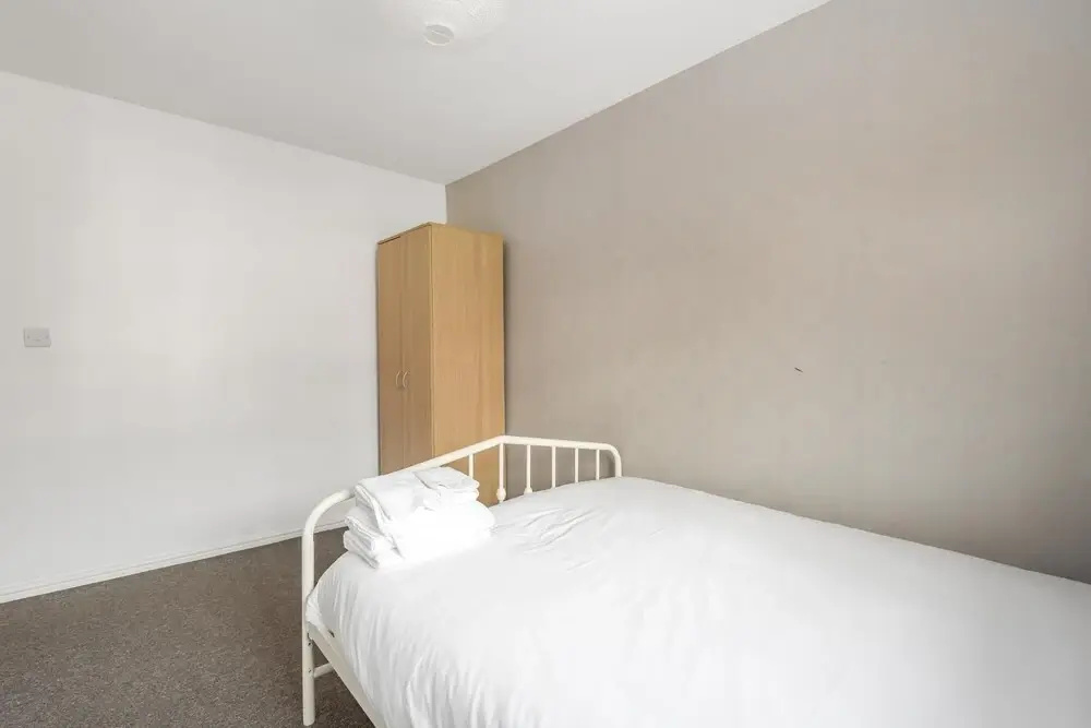 Entire Home - Cosy 3 Bedroom House Close to Levenshulme Station 13 Mins to Manchester City Centre