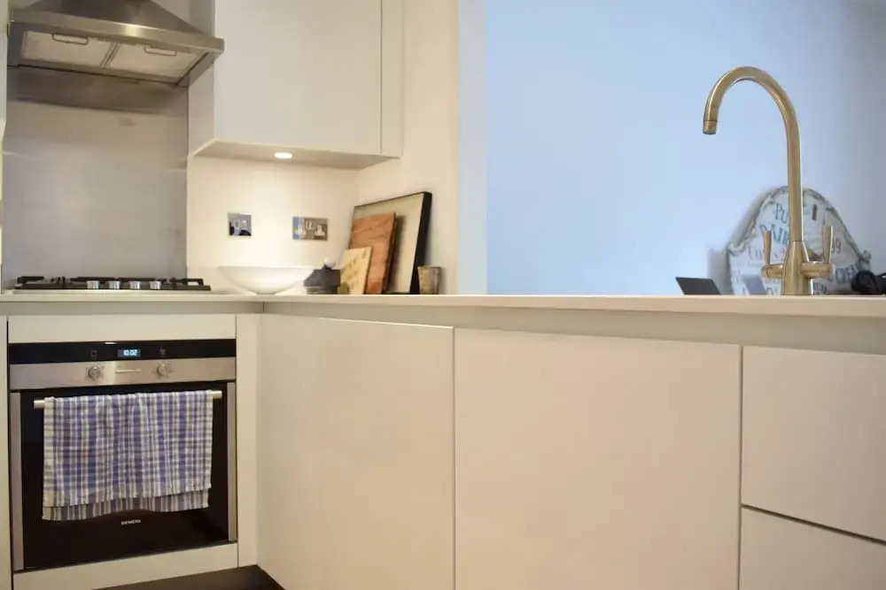 1 Bedroom Notting Hill Apartment