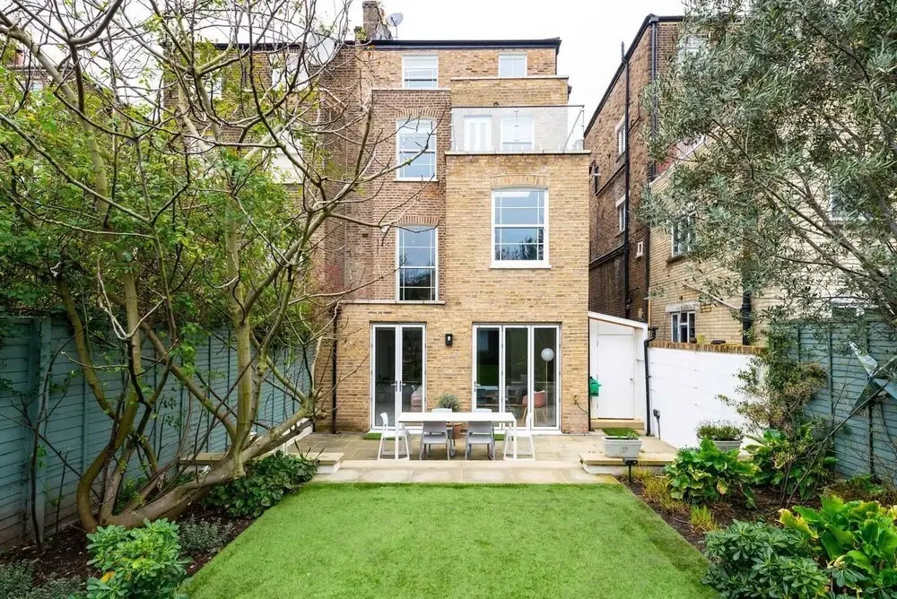 Fantastic 4 Bed House in Iconic Camden