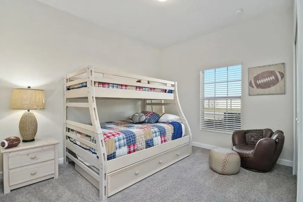 "boutique" Style Home Near Disney! 5 Bedroom Home by RedAwning