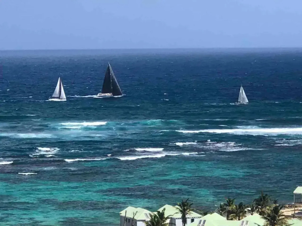 V2 Dream panorama of the ocean
