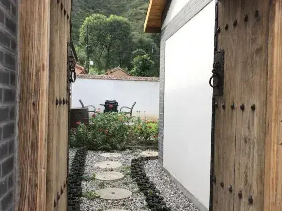Beijing Yinian Mountain Suites